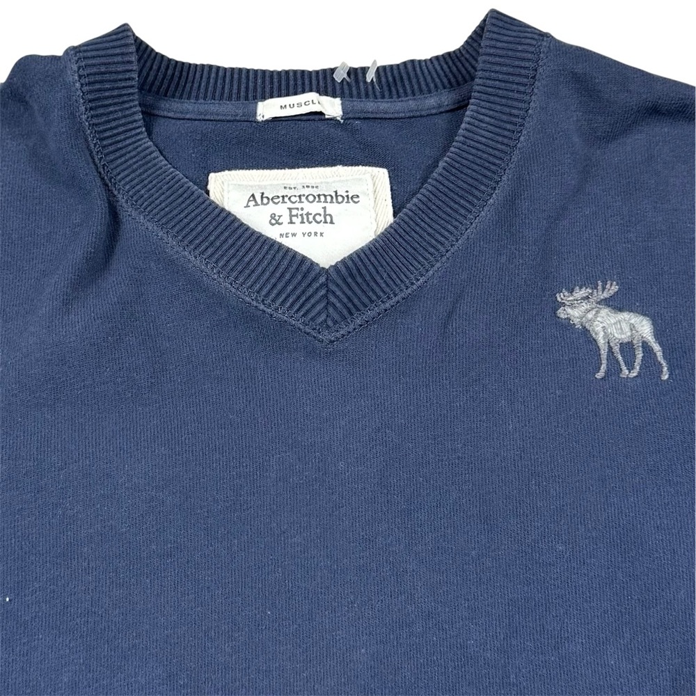 SOLD***Vintage Y2k Abercrombie & Fitch V-Neck Long Sleeve Moose Logo Muscle
